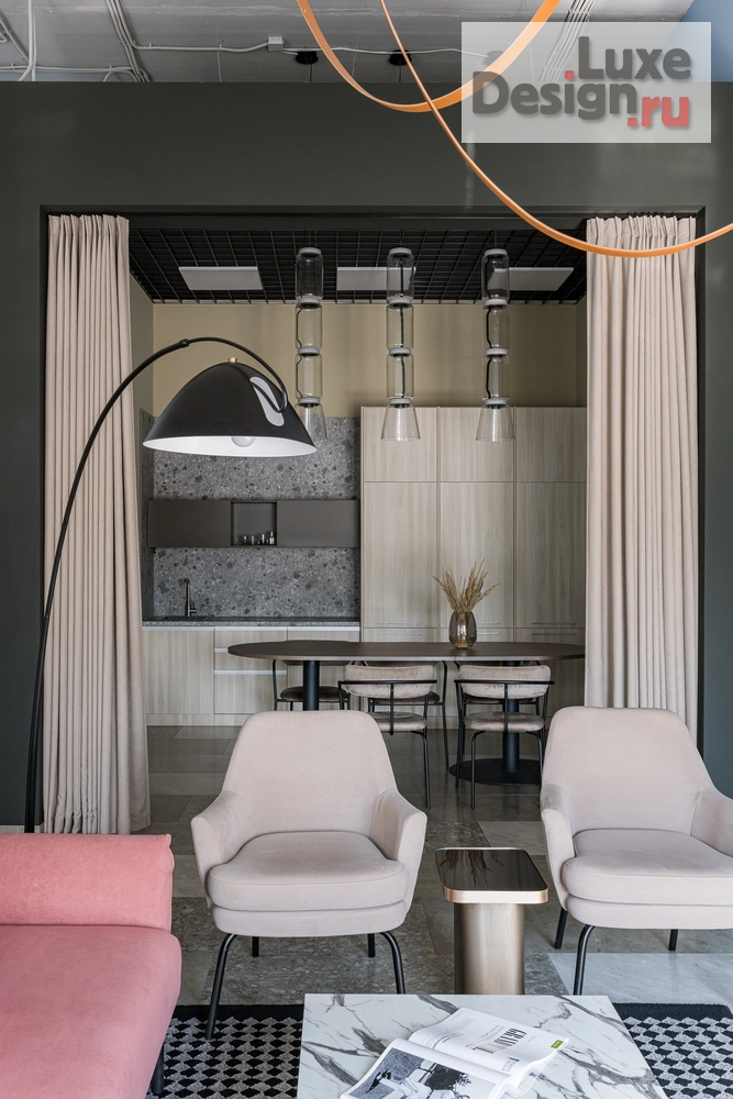 Частная архитектура "Офис для загородного поселка Ltown" (фото 12)