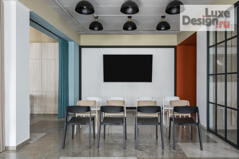 Частная архитектура "Офис для загородного поселка Ltown" (фото 15)