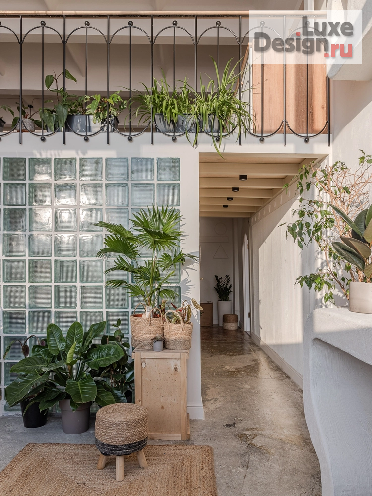 Дизайн интерьера оздоровительного комплекса "Йога Студия Сестра Луна" (фото 3)