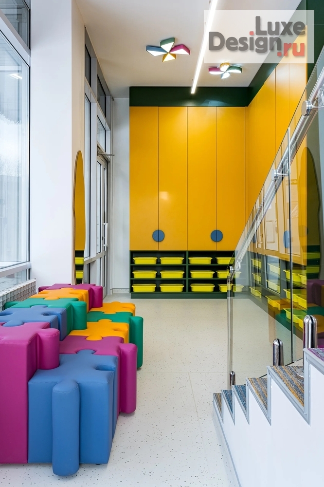 Дизайн интерьера лечебного учреждения "Atis Kids Family, детская стоматология в Екатеринбурге" (фото 3)