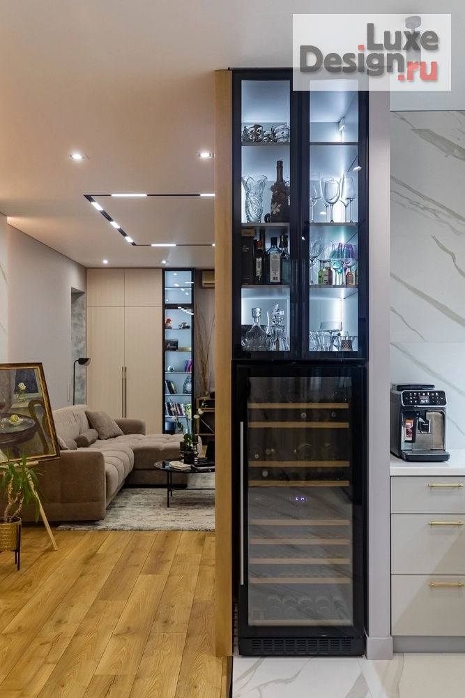 Дизайн интерьера трехкомнатной квартиры "Квартира для современной семьи с яркими цветовыми акцентами" (фото 18)