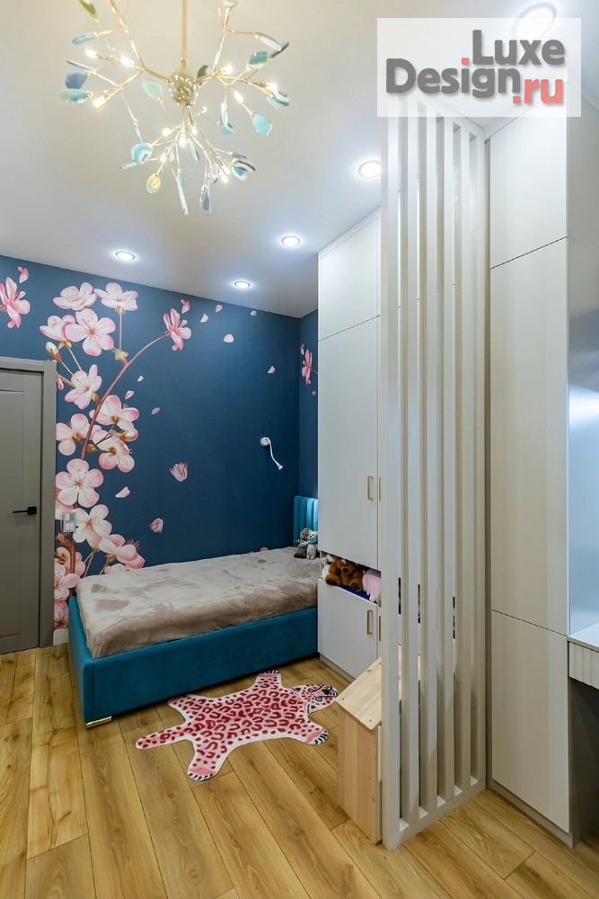Дизайн интерьера трехкомнатной квартиры "Квартира для современной семьи с яркими цветовыми акцентами" (фото 22)