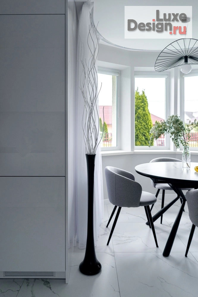 Дизайн интерьера частного дома "WHITE" (фото 4) от дизайнера Жучко Алина Андреевна Дизайн интерьера частного дома "WHITE" (фото 4)