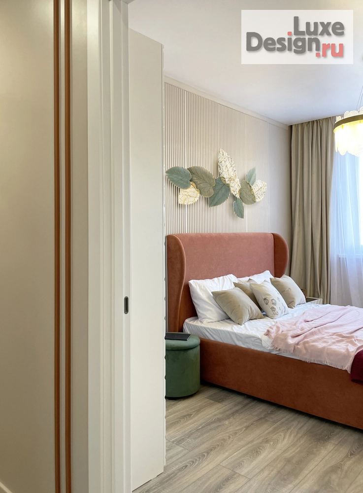 Дизайн интерьера двухкомнатной квартиры "Зелёный на ТЕРРАКОТОВОМ!" (фото 4)