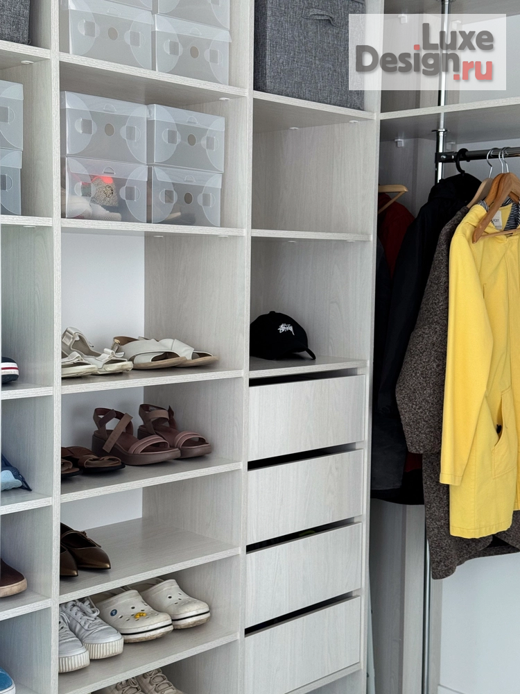 Дизайн интерьера загородного дома "Современный дом для семьи с двумя детьми подростками" (фото 22)