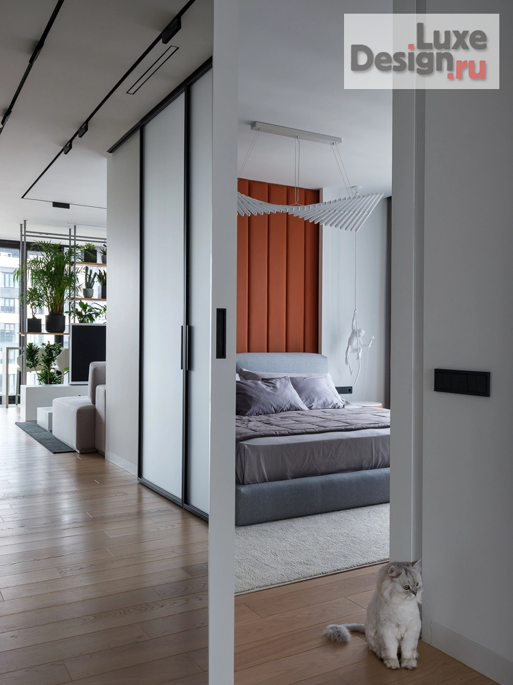 Дизайн интерьера апартаментов "Апартаменты для молодой девушки в 100 м²" (фото 3)