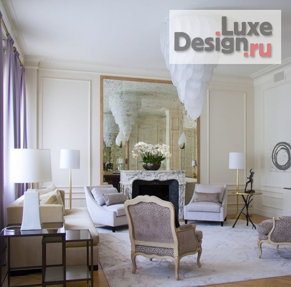 Дизайн интерьера апартаментов "Оттенки сирени в гостиной нашего проекта в Москве. By Marina Filippova Designs." (фото 1)