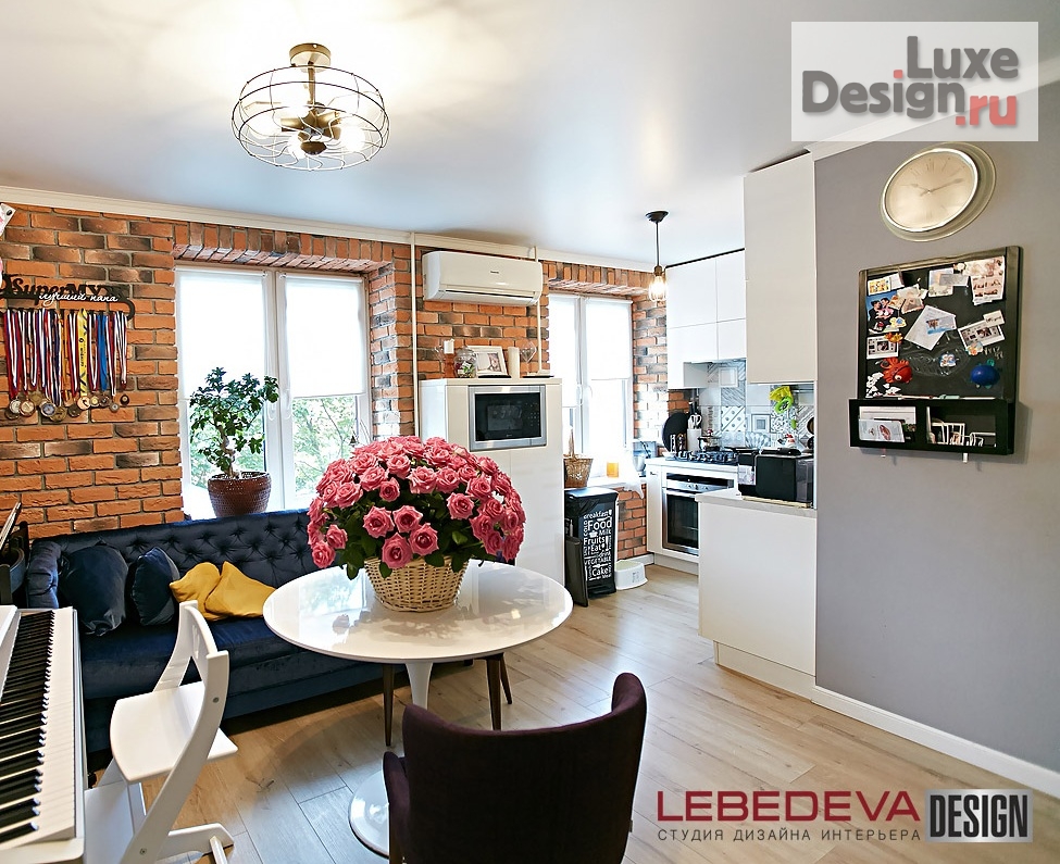 Дизайн интерьера трехкомнатной квартиры "Трехкомнатная квартира площадью 60 м.кв. в Москве" (фото 2)