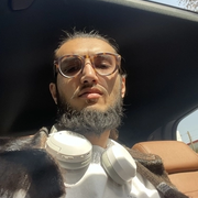 Дизайнер интерьера Санджар Абдусаттаров